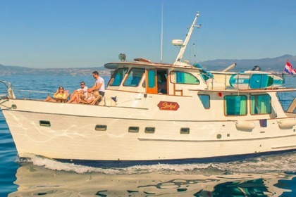 Verhuur Motorboot GRAND BANKS Alaskan Rijeka