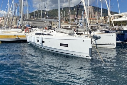 Miete Segelboot BENETEAU OCEANIS 40.1 Ajaccio