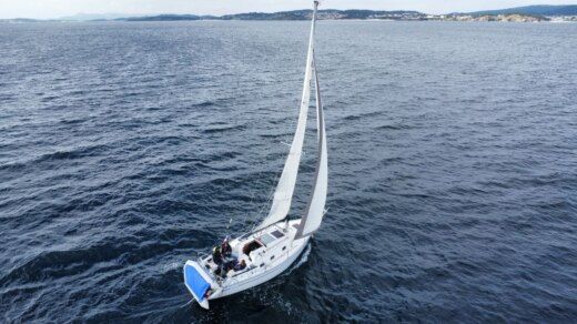 Ribeira Sailboat Bavaria 300 alt tag text