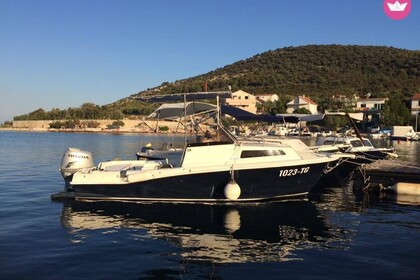 Charter Motorboat Bakan 500 Vinišće