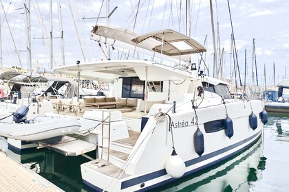 Charter Catamaran Fountaine Pajot Astréa 42 Marseille