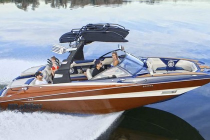 Charter Motorboat Malibu Malibu M235 Lake Como