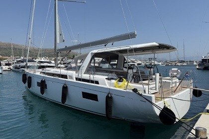 Rental Sailboat Bénéteau Oceanis 60 - 3 + 1 cab. Trogir