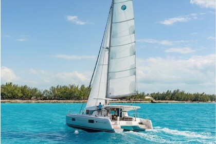 Verhuur Catamaran Lagoon-Bénéteau Lagoon 42 - 4 + 2 cab. Pozzuoli