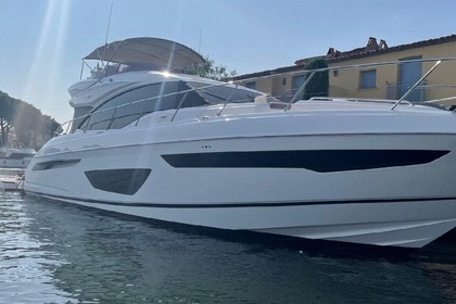 Location Yacht PRINCESS V65 Grimaud