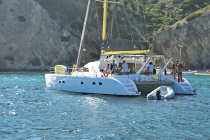 Hire Catamaran Lagoon Lagoon 470 Sesimbra