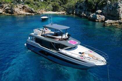 Location Yacht à moteur Prestige X 60 Juan les Pins