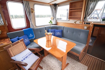 Hyra båt Motorbåt Doerak LX1000 Salon Mecklenburgska sjöarna