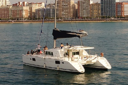 Alquiler Catamarán LAGOON 440 Gijón