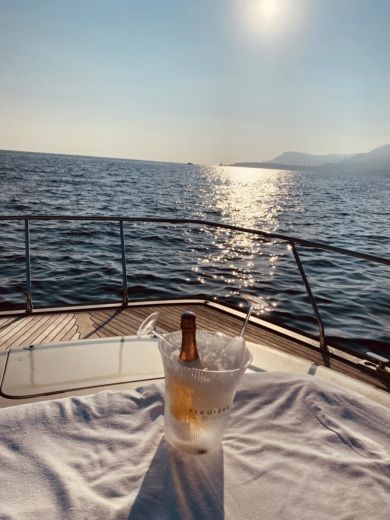 Beaulieu-sur-Mer Motorboat Yacht Industries Insta/tender cat 45 alt tag text