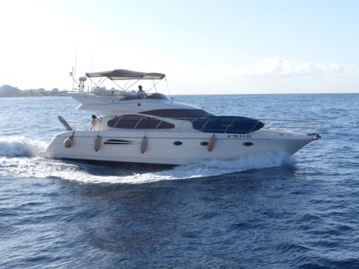 Costa Adeje Motor Yacht Astondoa 46 GLX alt tag text