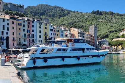 Hire Motor yacht Baglietto Motor yacht Navetta Bocca di Magra