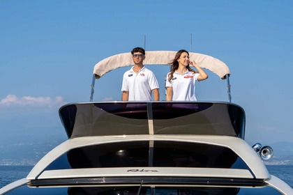 Noleggio Yacht a motore Riva SPORTRIVA 56 Moniga del Garda