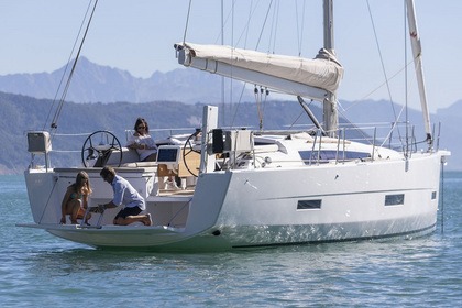 Rental Sailboat Dufour Dufour 430 Grand Large Pula