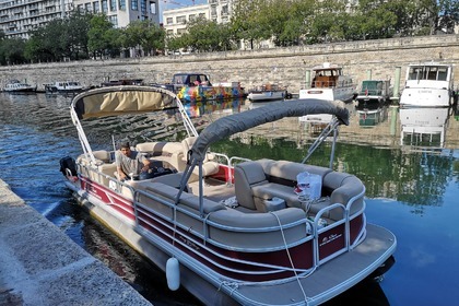 Miete Motorboot Smoker craft Suntracker Paris