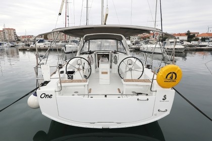 Location Voilier BENETEAU OCEANIS 38 Biograd na Moru