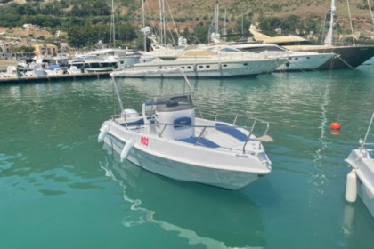 Noleggio Barca senza patente  Tancredi Blumax Castellammare del Golfo
