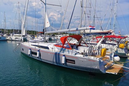Rental Sailboat Bénéteau Oceanis 46.1 - 4 cab. Split