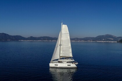 Charter Catamaran FOUNTAINE PAJOT Lucia 40 Maestro Marmaris