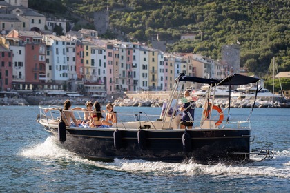 Rental Motorboat Mimí Libeccio sport 750 La Spezia
