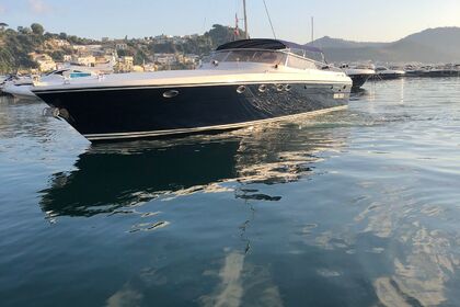 Charter Motorboat Itama 54 Naples