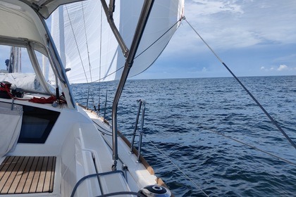 Rental Sailboat Beneteau Oceanis 38.1 Les Sables-d'Olonne