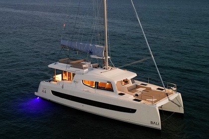 Charter Catamaran Catana Group Bali 4.4 - 4 + 1 cab. Marsh Harbour