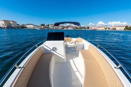 Hire Motorboat Gaia 22 Open Poreč