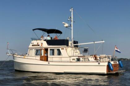 Rental Motorboat Grand Banks Classic 42 Sneek