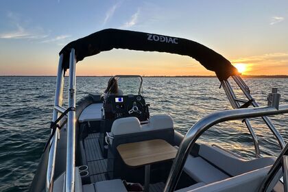 Hire RIB Zodiac Medline 6.8 Arcachon