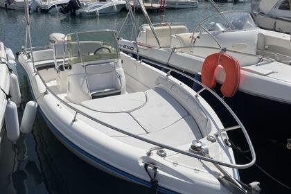 Location Bateau à moteur Ranieri International Saint-Cyr-sur-Mer