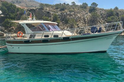Hire Motorboat Fratelli Aprea Gozzo Sorrentino Altea