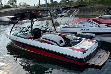 Charter Motorboat Malibu Response Hamme