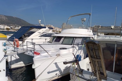 Location Bateau à moteur fontaine pajot greenland 34 Toulon