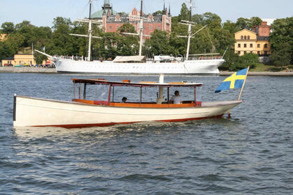 Hyra båt Motorbåt Custom Classic Boat Stockholm