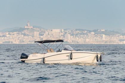 Rental Motorboat Quicksilver 755 Sundeck Marseille