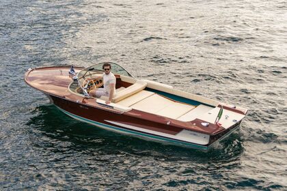 Charter Motorboat Riva Olympic Como
