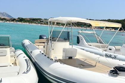 Noleggio Gommone Tempest 900 con Skipper e Benzina Incluso San Teodoro
