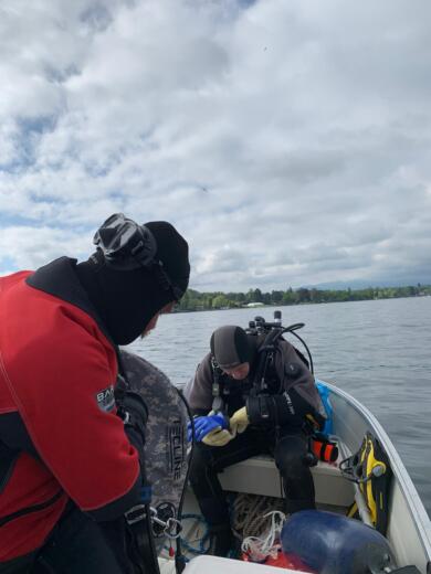 Ginebra Without license Marine F15 alt tag text