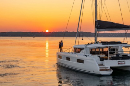 Hire Catamaran Lagoon Lagoon 46 Salerno