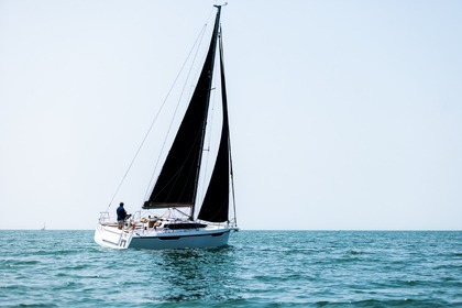 Charter Sailboat Northman maxus31. 2026. 3 cabinas Valencia