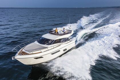 Rental Motorboat Ferretti Ferretti 450 Marina Lav