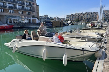 Hire Motorboat Quicksilver Activ 605 Open Deauville