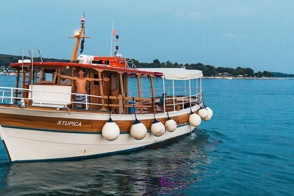 Miete Motorboot Kuter wooden boat Rovinj
