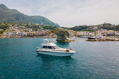 Verhuur Motorjacht Azimut Azimut 43 Forio