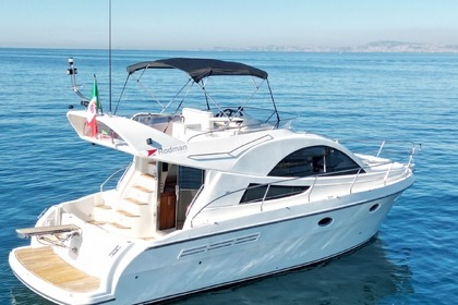 Aluguel Lancha Rodman Yachts Flybridge Luxury Capri