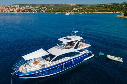 Rental Motor yacht  Azimut 60 Primošten