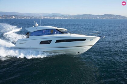 Charter Motorboat Jeanneau prestige prestige 45 s hard top Chalkidiki