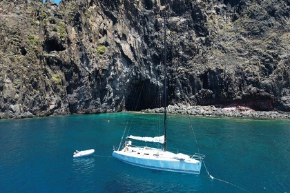 Hire Sailboat Beneteau First 34.7 Funchal