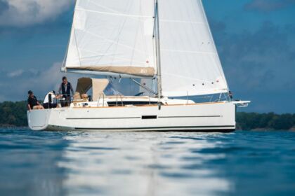 Charter Sailboat Dufour Dufour 360 Gl Marsala